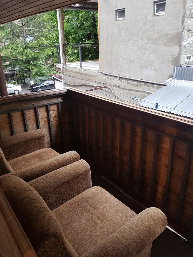 Emi House Hotel Borjomi Exterior photo